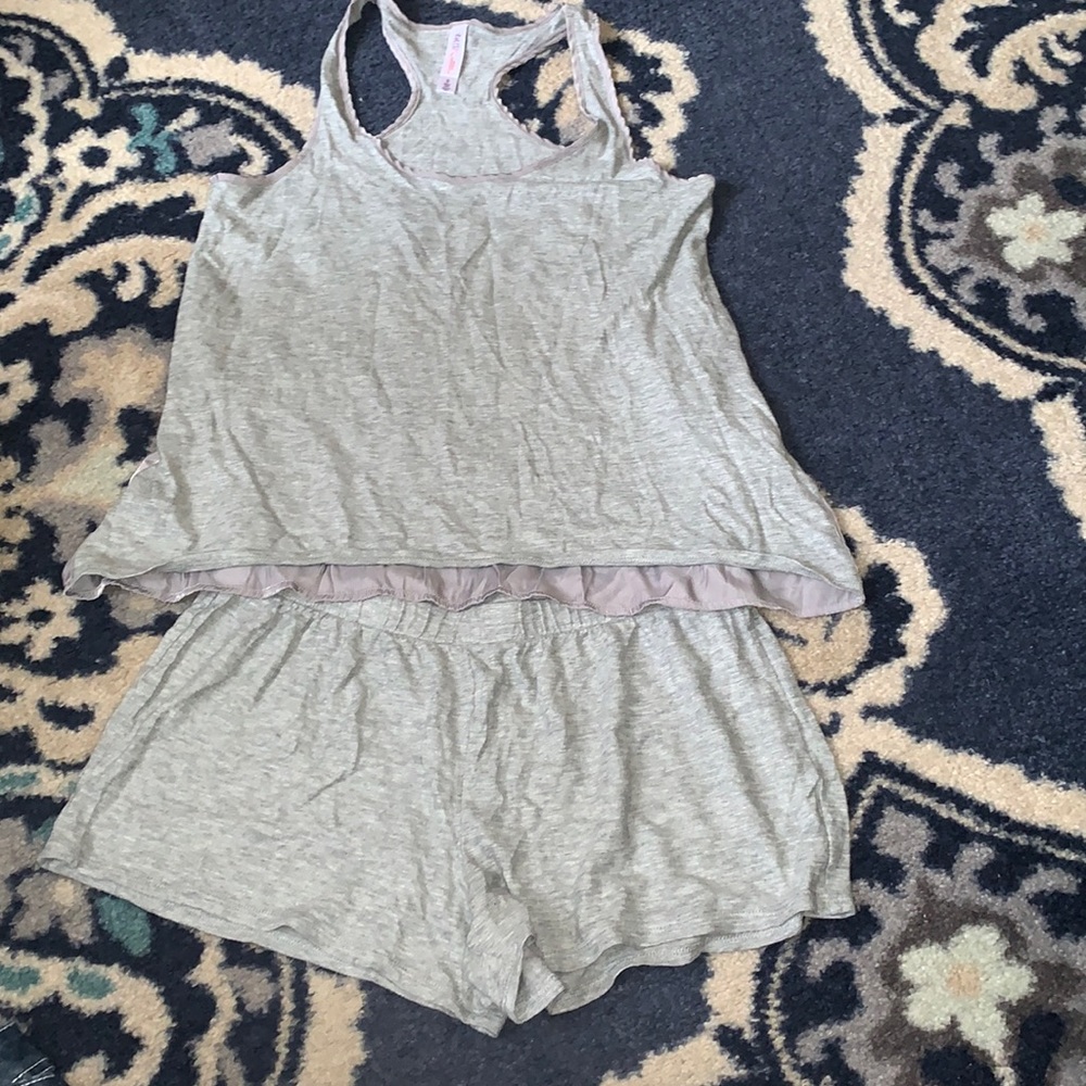 Like new tank and short sleep set